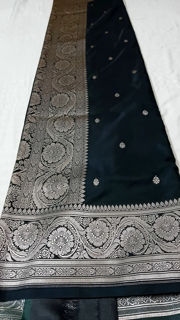 Teal_Silk_Floral_Zari_Saree_for_Women