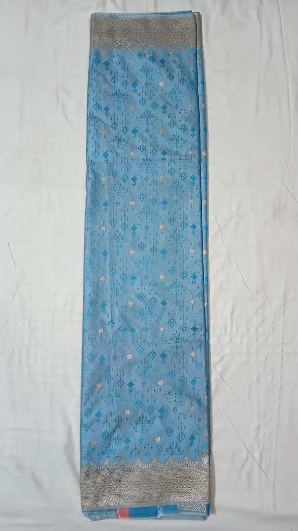 Blue_Woven_Ethnic_Saree_for_Women
