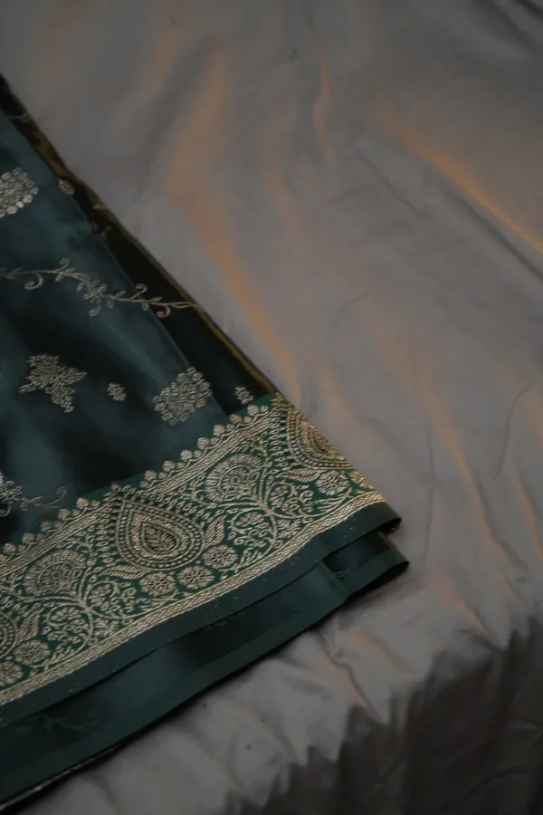 Green-mashru_silk_katan_tanchoi_silk_saree