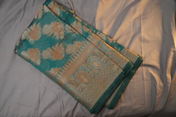 green_-banarasi_silk_saree