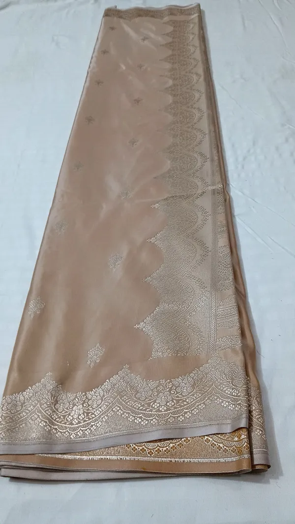 Beige_Silk_Traditional_Saree_for_Women