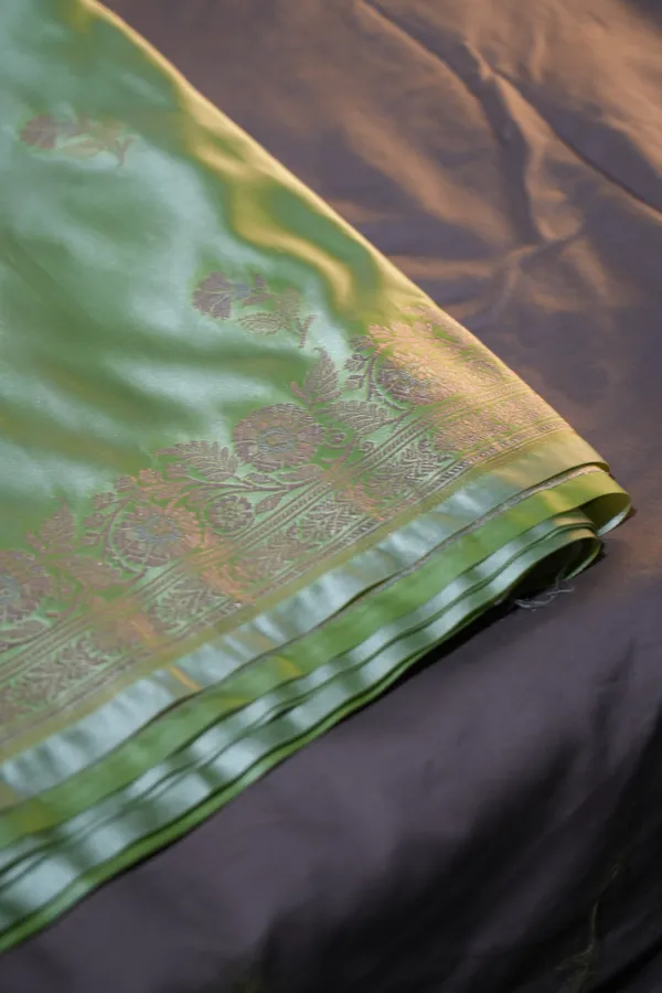 Green-mashru_silk_katan_tanchoi_silk_saree