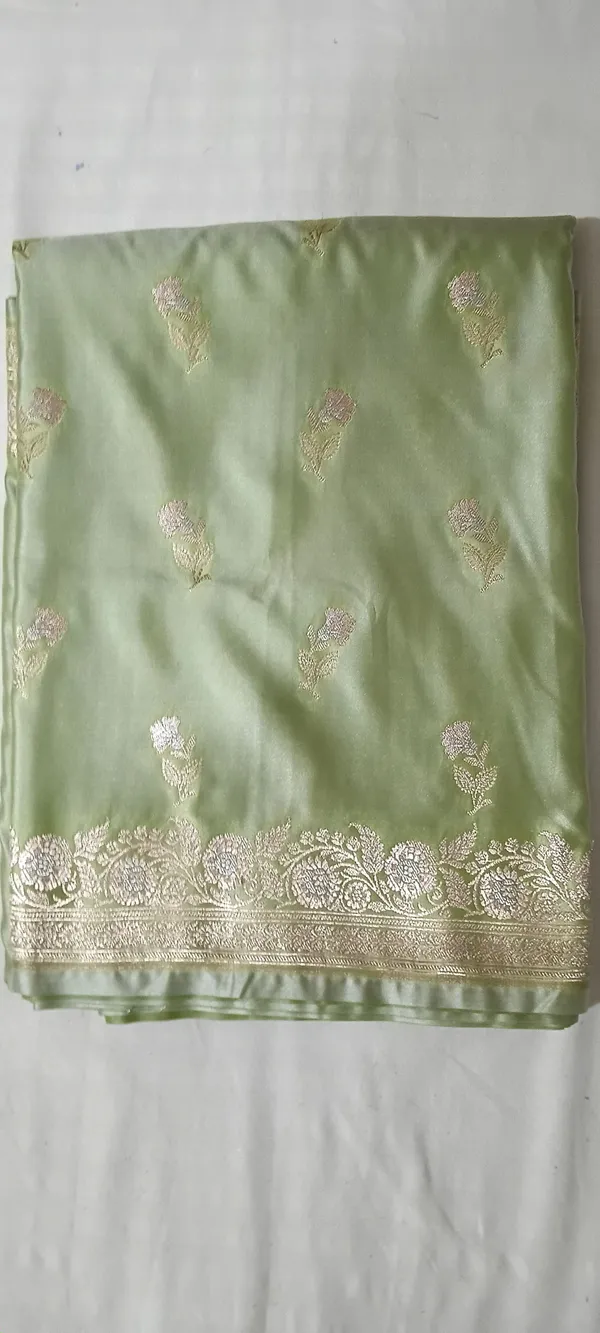 Green_Silk_Woven_Saree_for_Women