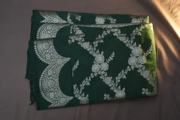 Green-mashru_silk_katan_tanchoi_silk_saree