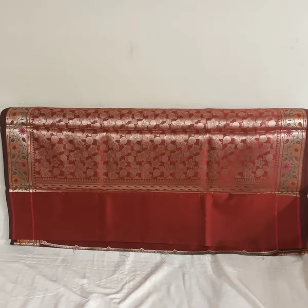 Maroon_Woven_Floral_Border_Saree_for_Women
