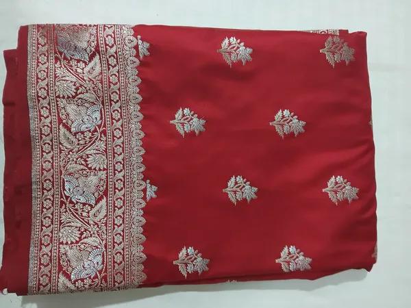 Red_Zari_Woven_Saree_for_Women