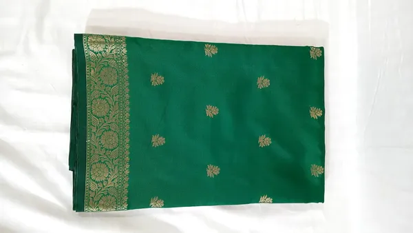 Green_Woven_Zari_Border_Saree_for_Women