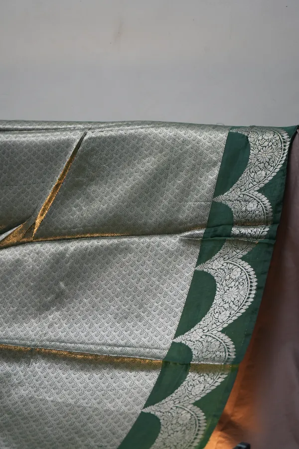 Green-mashru_silk_katan_tanchoi_silk_saree
