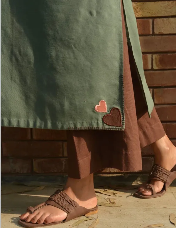 Sage_Green_Relaxed_Fit_Embroidered_Kurta_For_Women