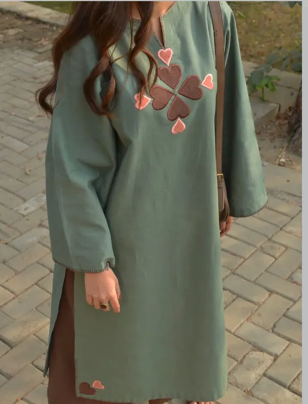 Sage_Green_Relaxed_Fit_Embroidered_Kurta_For_Women