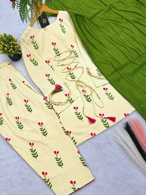 Cream_Floral_Printed_Farsi_Suit_Set