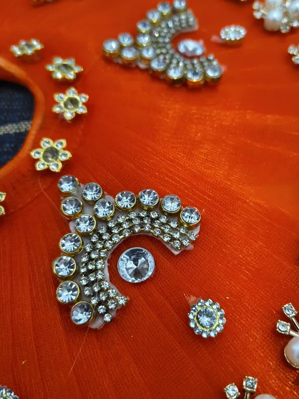 Red_Embellished_Decorative_Kalash_Poshak
