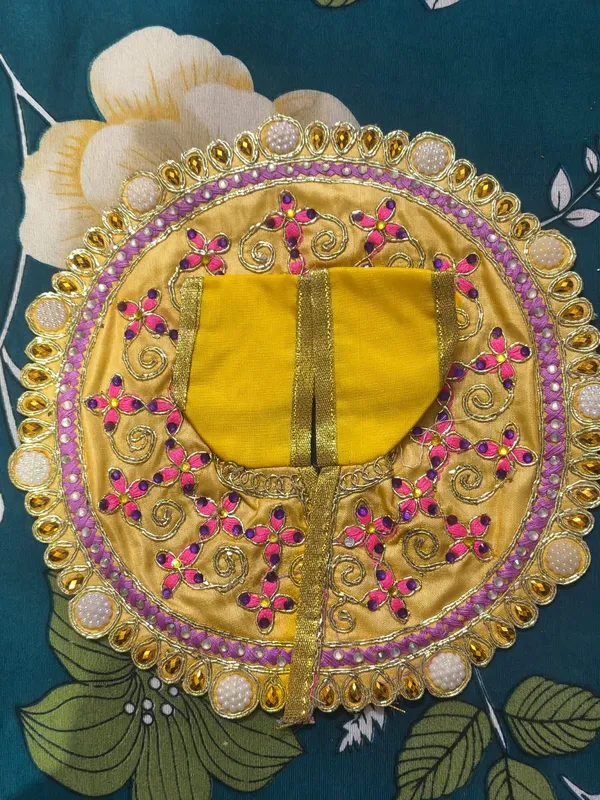 Embellished_Peacock_Design_Pooja_Thali