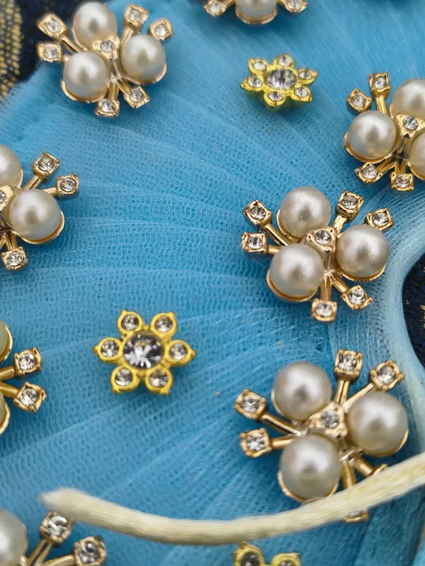 Blue_Net_Pearl_Embellished_Floral_Hair_Accessory_for_Women
