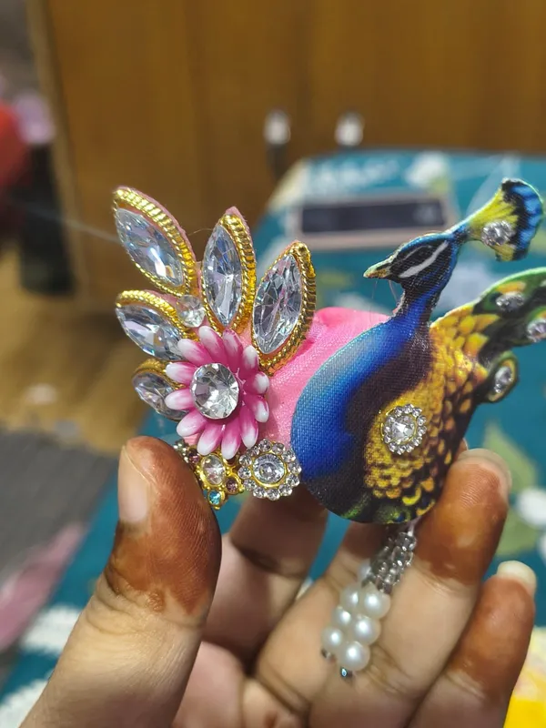 Multicolour_Embellished_Peacock_Brooch_for_Women
