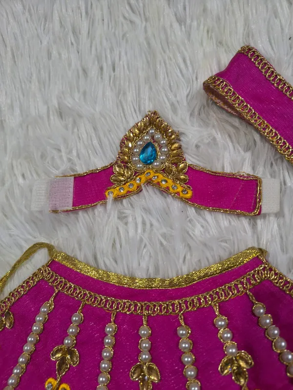 Lovely_Magenta_Mata_Rani_Lehenga,_Patka_&_Mukut_Set