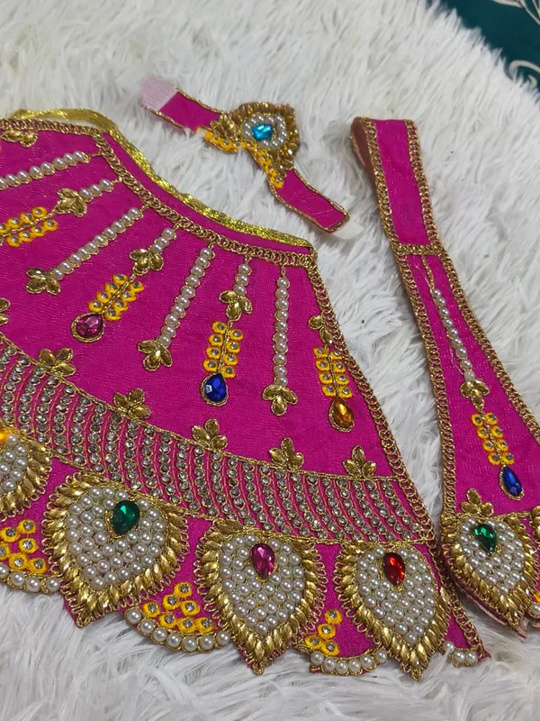 Lovely_Magenta_Mata_Rani_Lehenga,_Patka_&_Mukut_Set