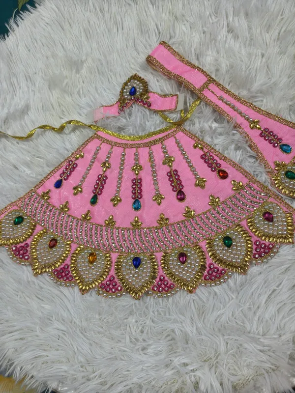 Lovely_Pink_Mata_Rani_Lehenga,_Patka_&_Mukut_Set