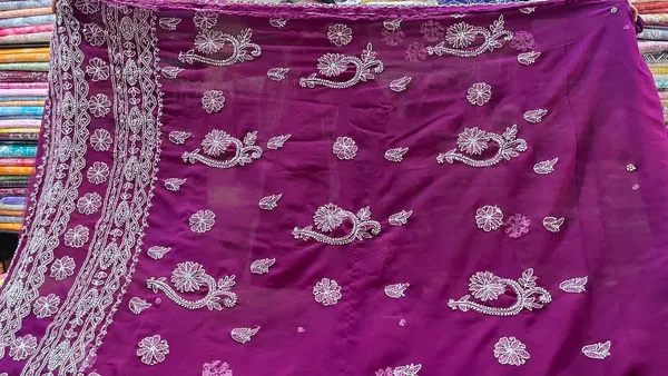 Magenta_Bloom_Hand-Embroidered_Chikankari_Saree