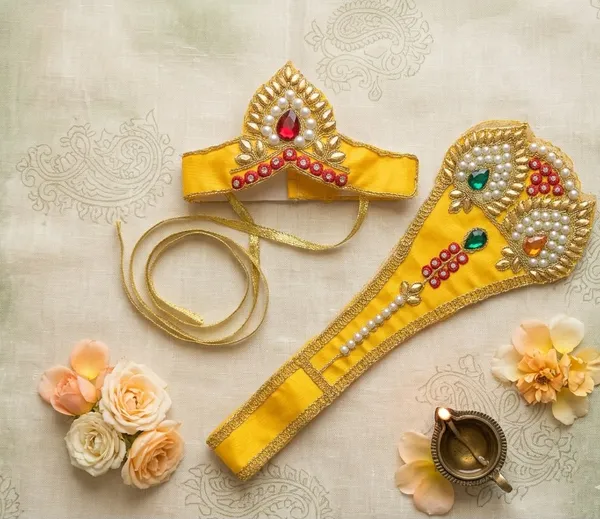 Yellow_Mata_Rani_Lehenga,_Patka_&_Mukut_Set