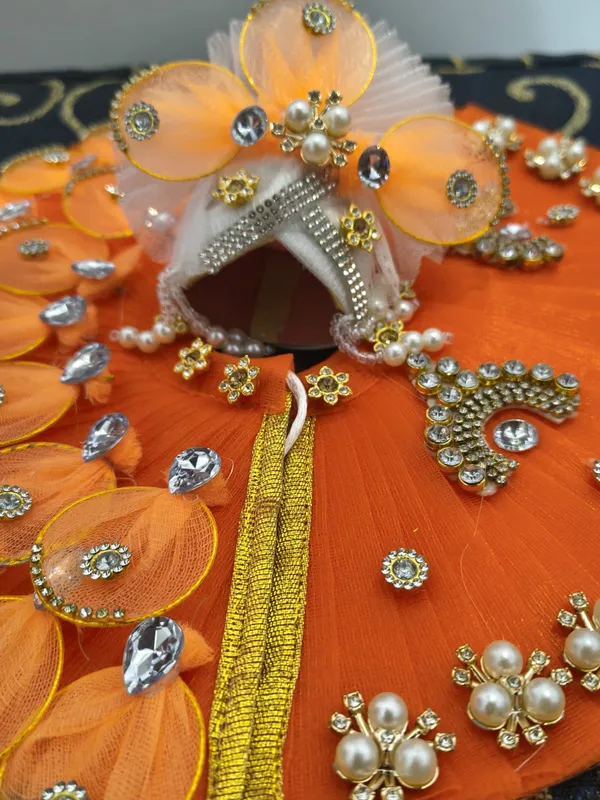 Red_Embellished_Decorative_Kalash_Poshak