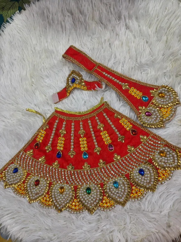 Red_Mata_Rani_Lehenga,_Patka_&_Mukut_Set