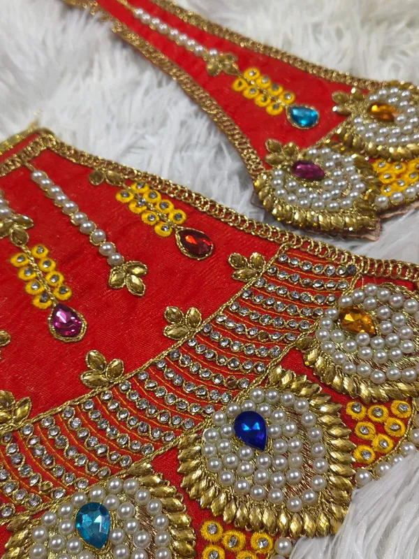 Red_Mata_Rani_Lehenga,_Patka_&_Mukut_Set
