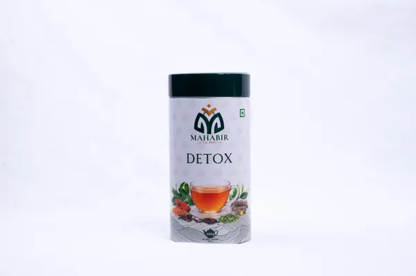 Turmeric_Herbal_Tea_With_Clove_And_Black_Pepper