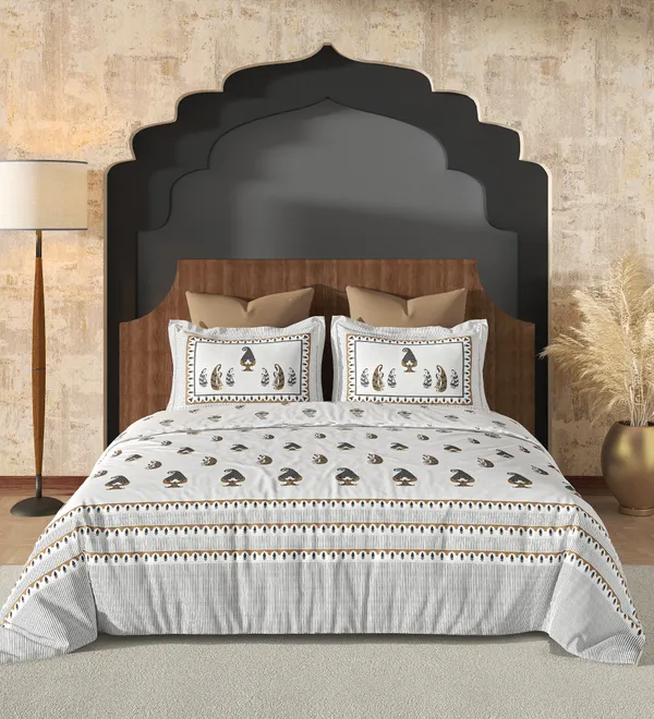 Cotton_Jaipuri_White_Black_Paisley_Print_King_Size_Bedsheet_Set