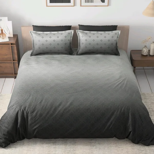 Insignia_Grey_Ombre_Pattern_King_Size_Bedding_Set