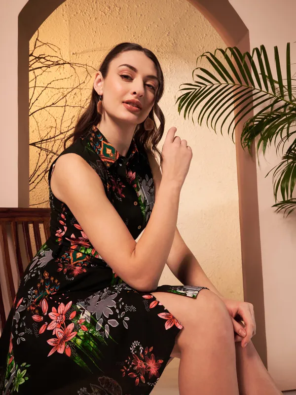 Black_Floral_Fit_And_Flare_Dress_For_Women