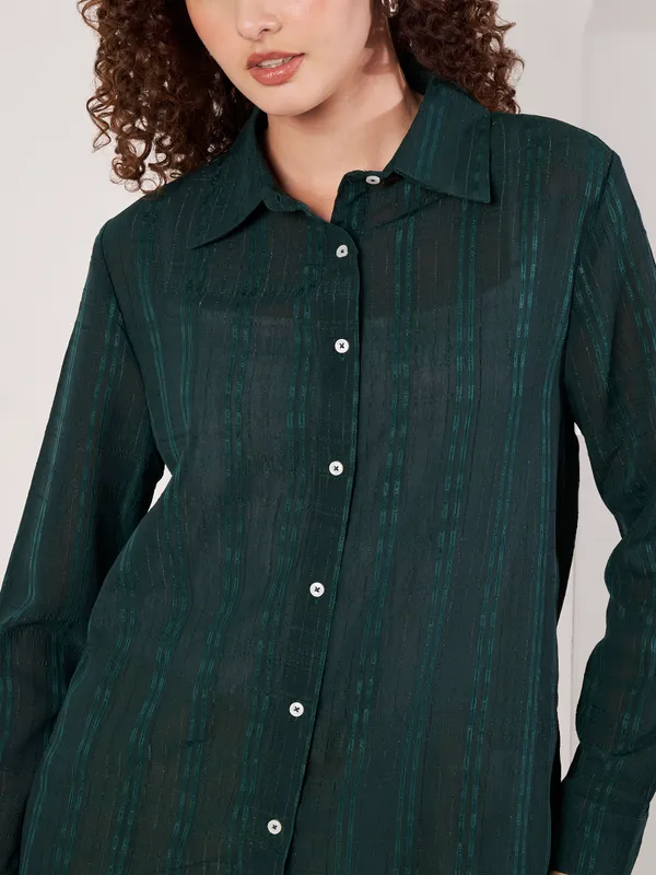 Green_Textured_Regular_Fit_Shirt_For_Women