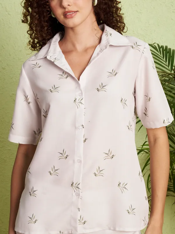 Ivory_Botanical_Print_Relaxed_Fit_Co-Ord_Set_For_Women