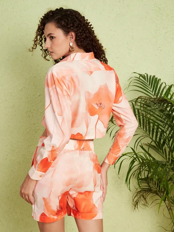 Peach_Printed_Cropped_Shirt_And_Shorts_Set_For_Women