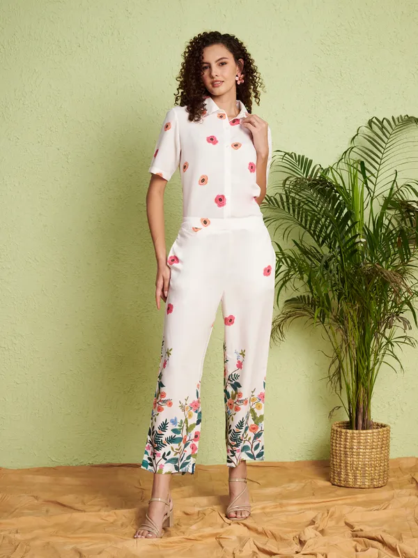 White_Floral_Print_Relaxed_Fit_Co-Ord_Set_For_Women