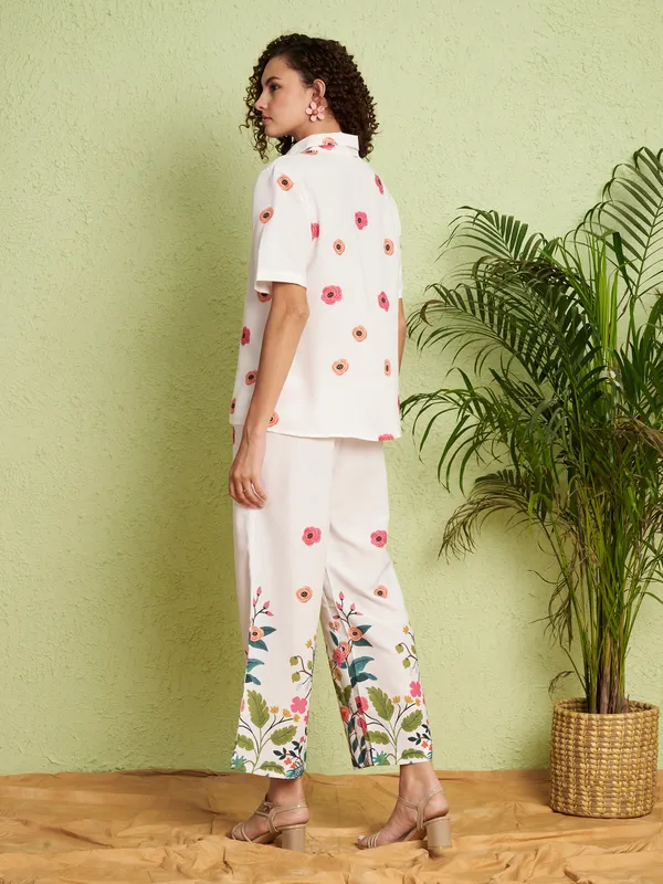 White_Floral_Print_Relaxed_Fit_Co-Ord_Set_For_Women