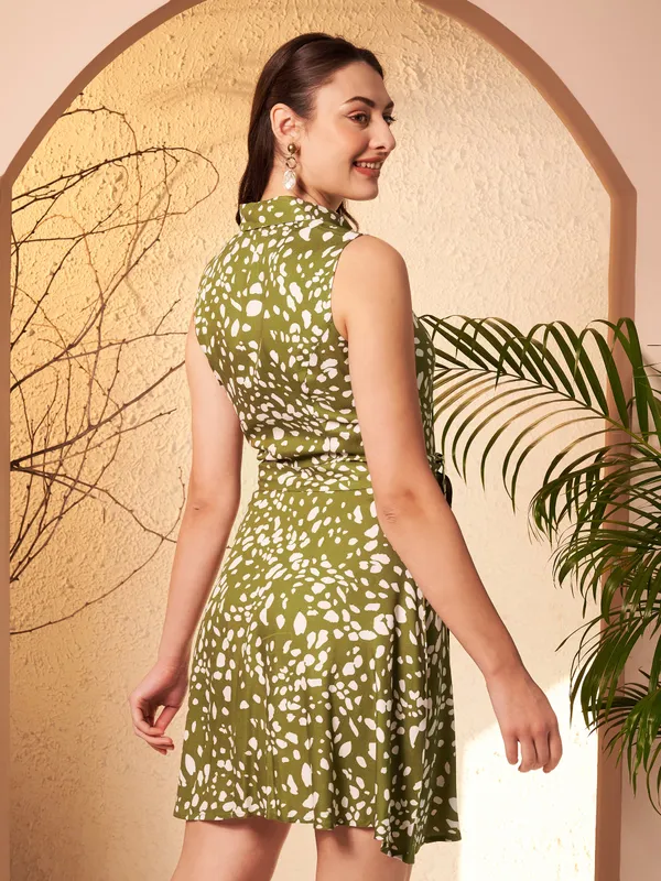 Green_Printed_Sleeveless_Shirt_Dress_For_Women