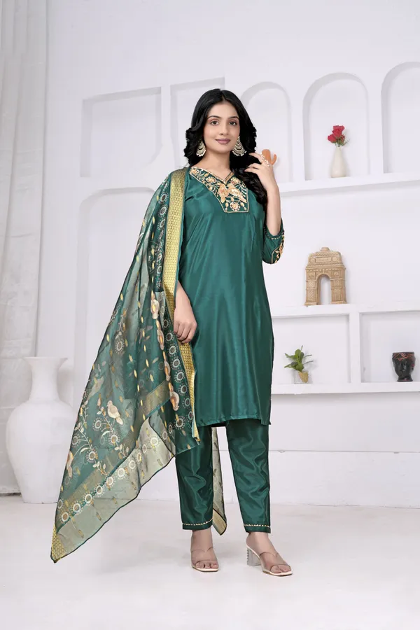 Green_Embroidered_Kurta_Set_With_Dupatta_for_Women