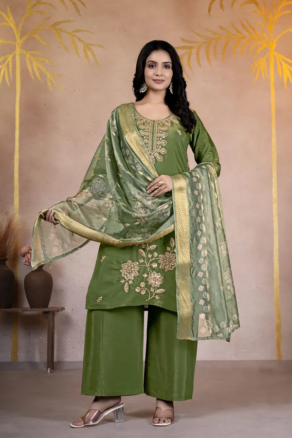 Green_Embroidered_Kurta_Set_With_Dupatta_For_Women