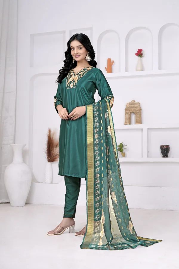 Green_Embroidered_Kurta_Set_With_Dupatta_for_Women
