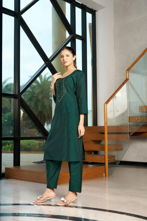 Green_Embroidered_Straight_Kurta_Set_For_Women