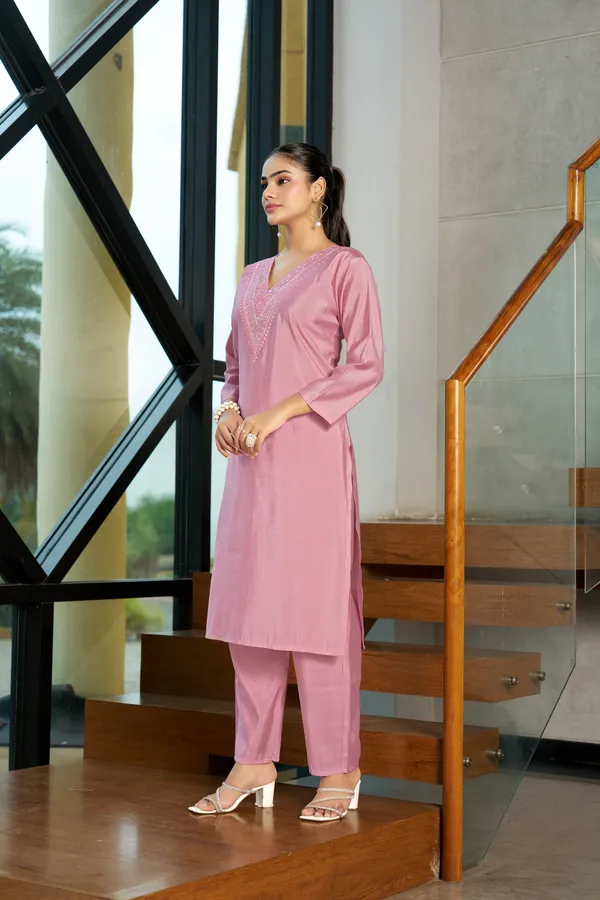 Pink_Straight_Fit_Kurta_Pant_Set_for_Women