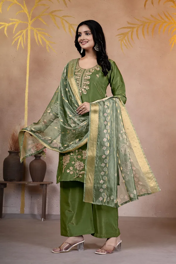 Green_Embroidered_Kurta_Set_With_Dupatta_For_Women