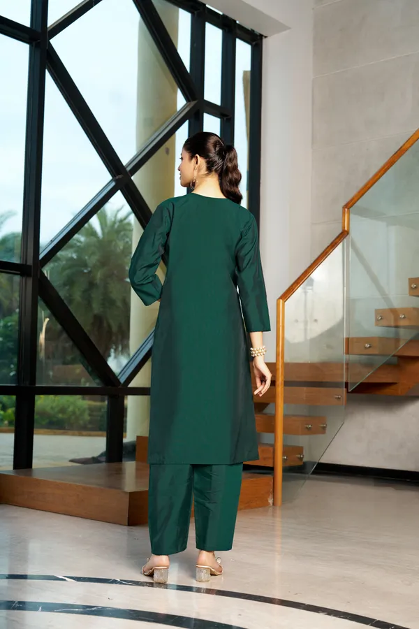 Green_Embroidered_Straight_Kurta_Set_For_Women