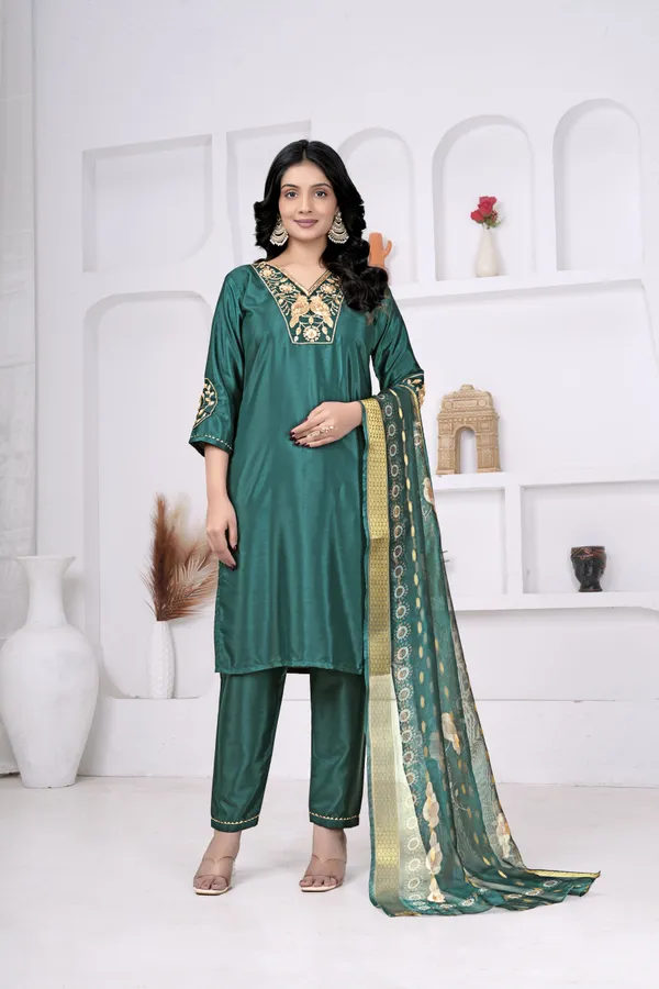 Green_Embroidered_Kurta_Set_With_Dupatta_for_Women