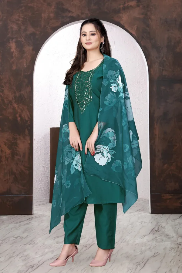 Green_Embroidered_Straight_Kurta_Set_For_Women