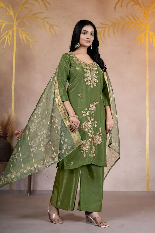 Green_Embroidered_Kurta_Set_With_Dupatta_For_Women
