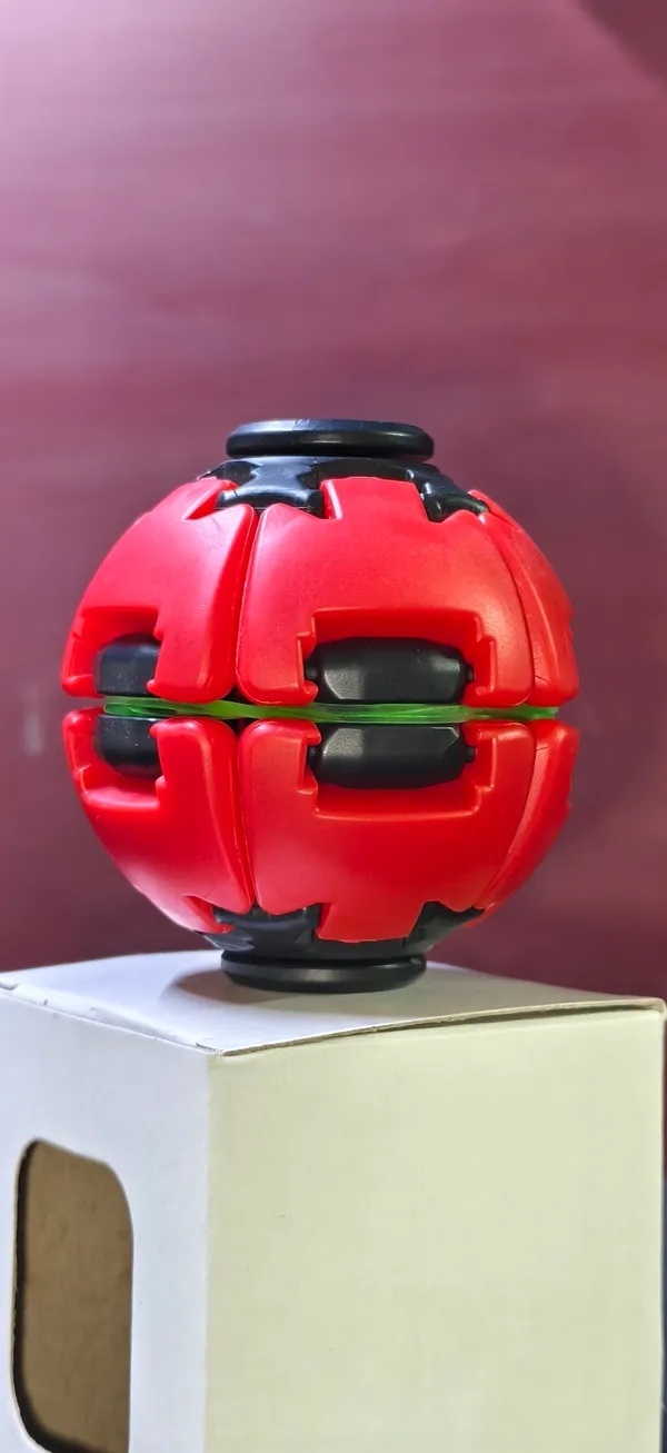 Red_Plastic_Spin_Ball_Toy_For_Kids_Pack_Of_3