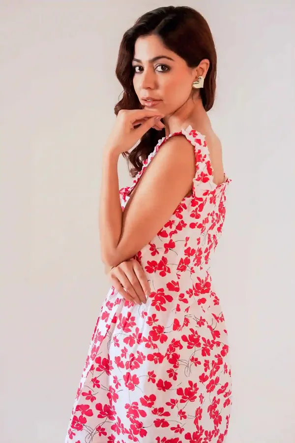 Women's_White_&_Red_Floral_Print_Sundress_with_Ruffle_Straps