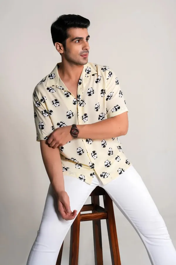 Short_Sleeve_Oversized_Shirt_with_Panda_Print